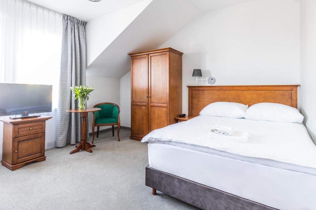 Hotel Pod Zlota Roza Kielce Exteriér fotografie