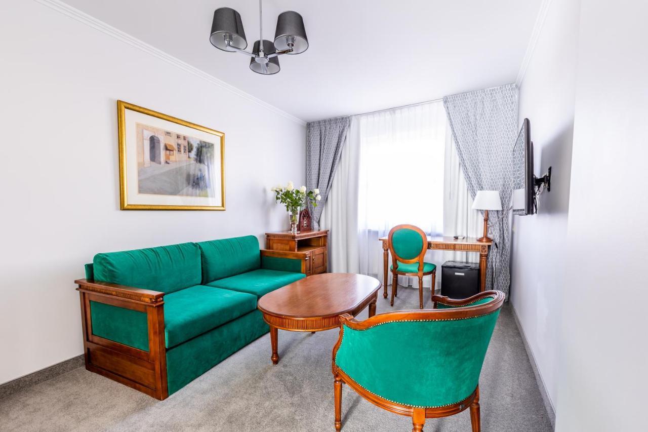 Hotel Pod Zlota Roza Kielce Exteriér fotografie