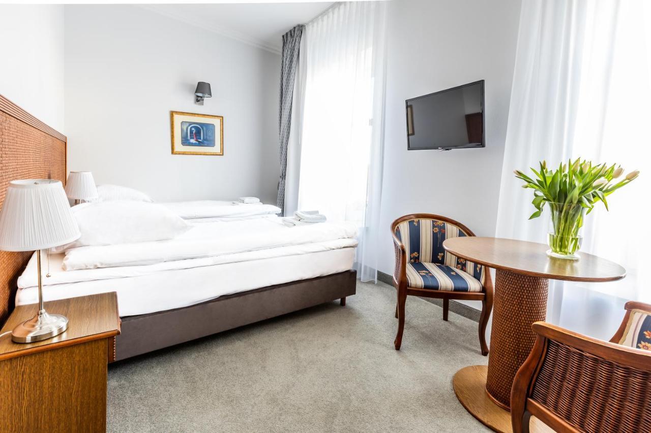 Hotel Pod Zlota Roza Kielce Exteriér fotografie