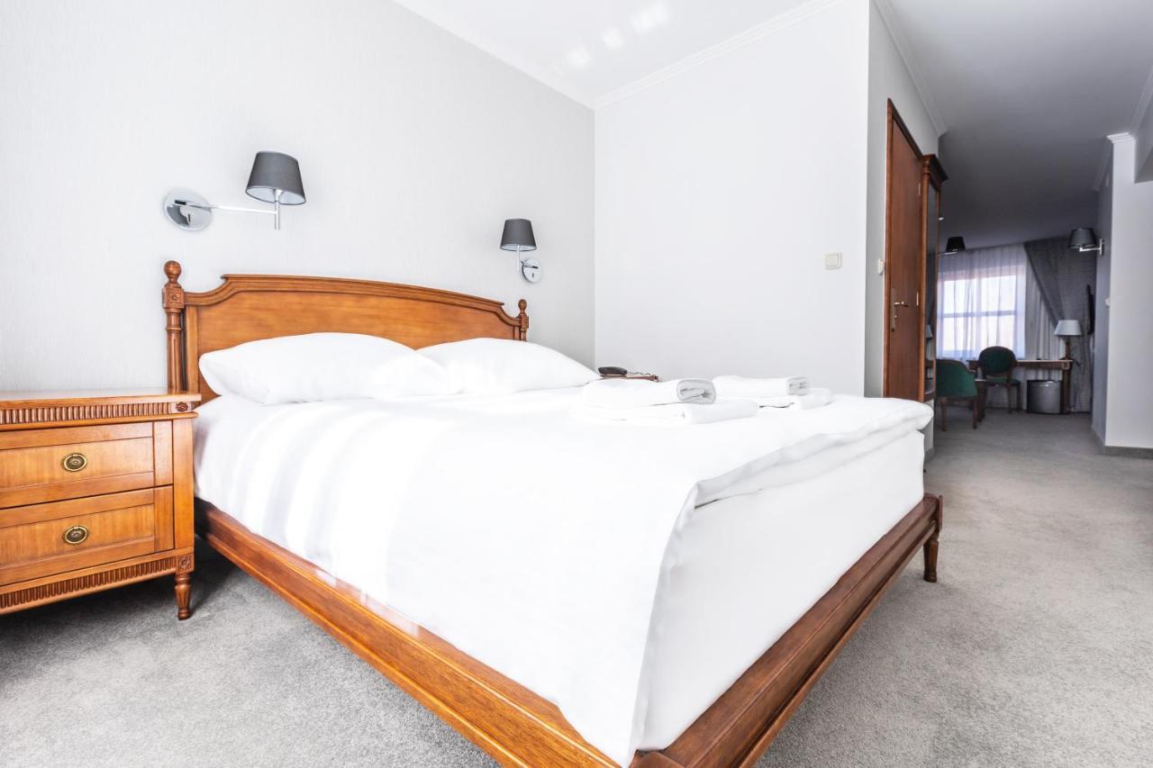 Hotel Pod Zlota Roza Kielce Exteriér fotografie